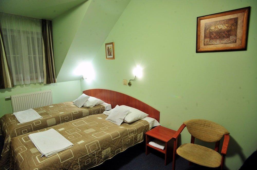 Hotel Zlote Deby Varsovia Exterior foto