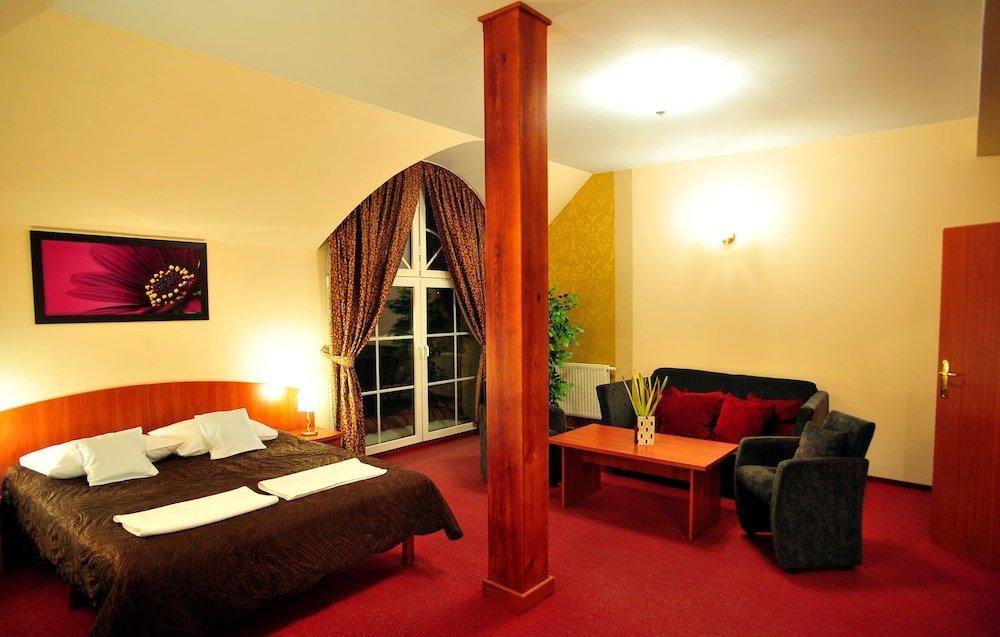 Hotel Zlote Deby Varsovia Exterior foto