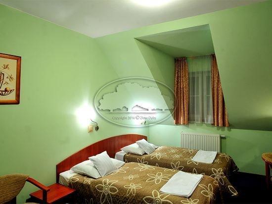 Hotel Zlote Deby Varsovia Exterior foto